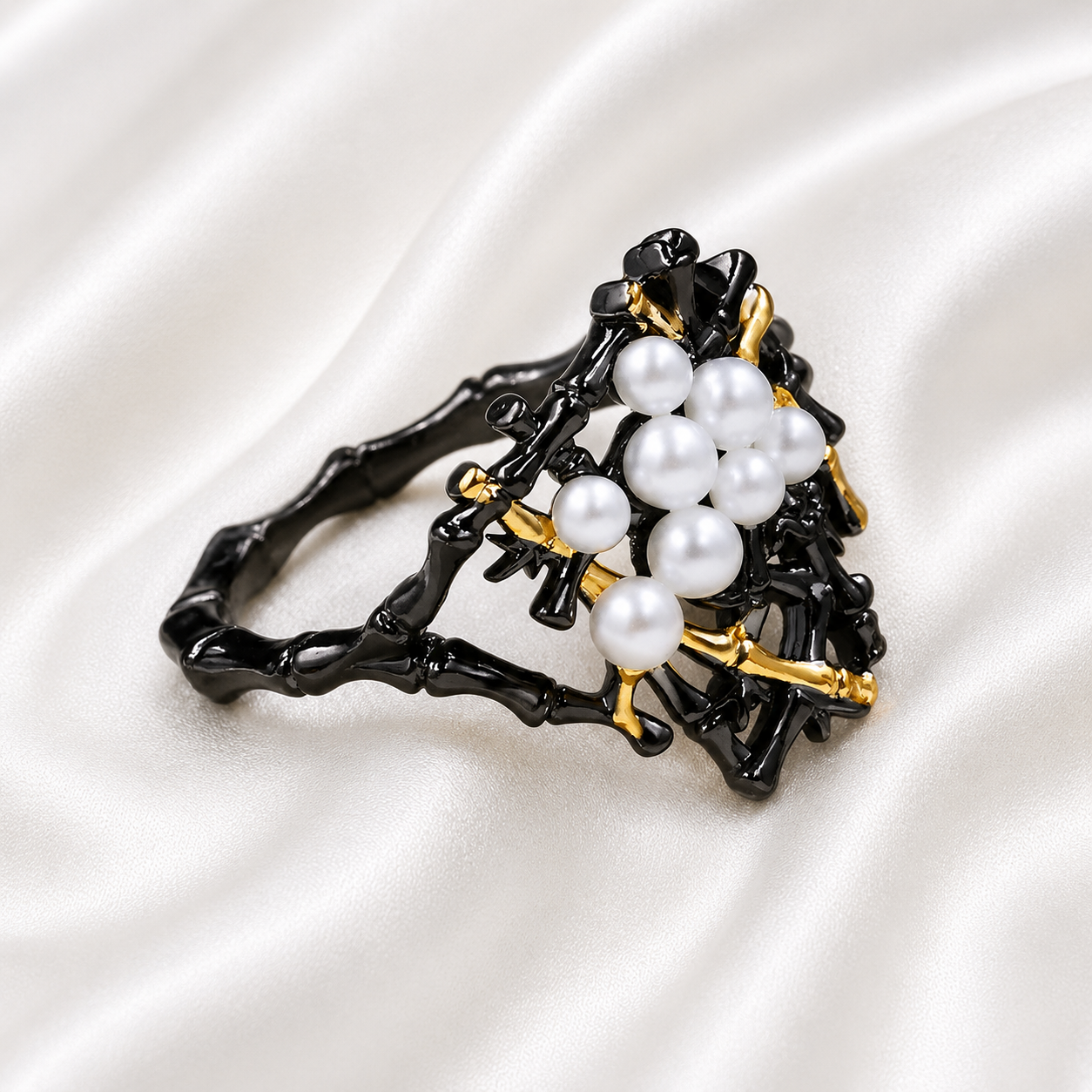 ANTIQUE PEARLS SET