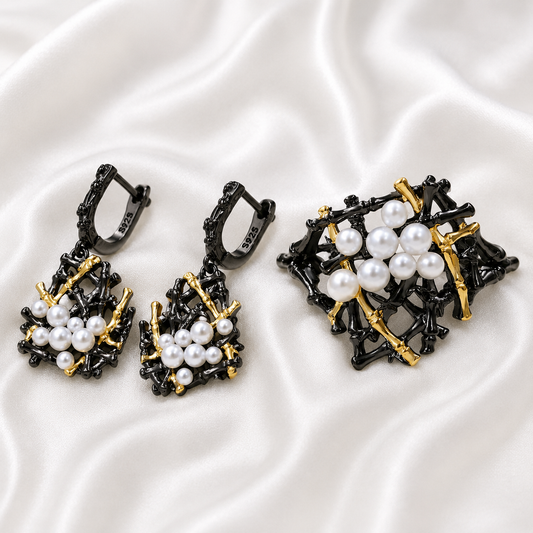 ANTIQUE PEARLS SET