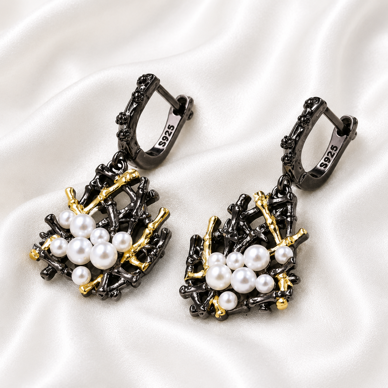 ANTIQUE PEARLS SET