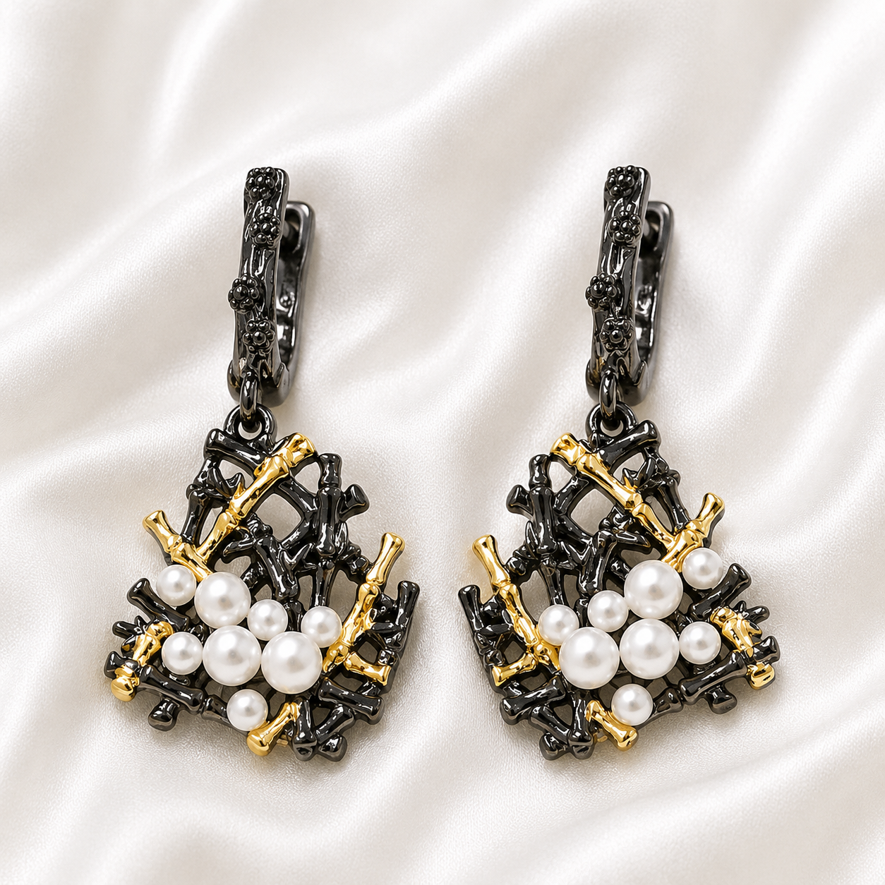 ANTIQUE PEARLS SET