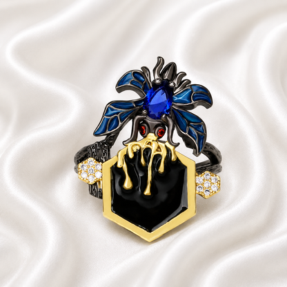 ANTIQUE HONEY BEE NECTAR RING
