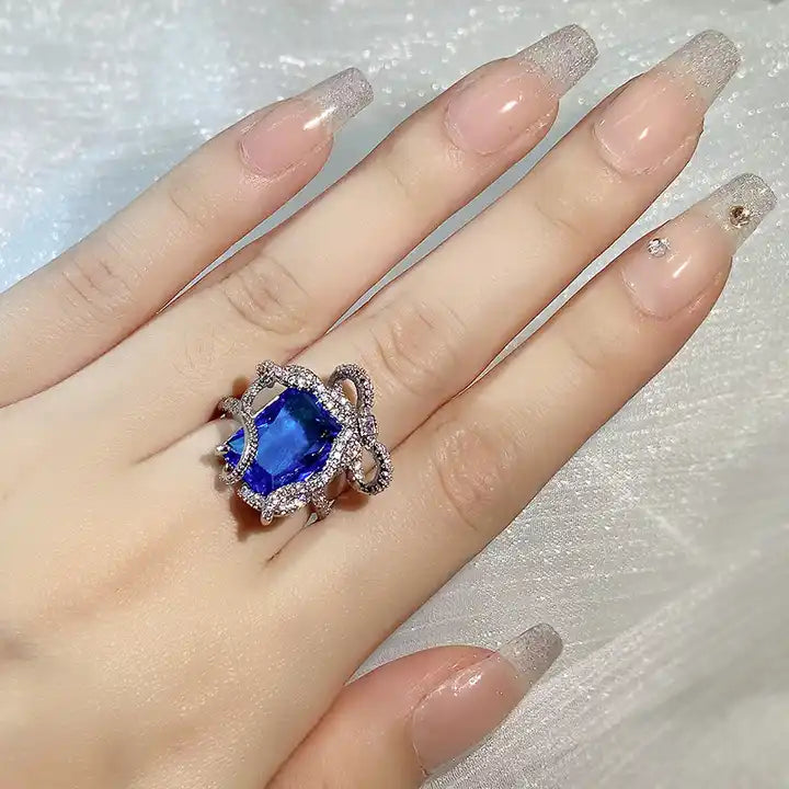 DIVINE ZIRCON RING