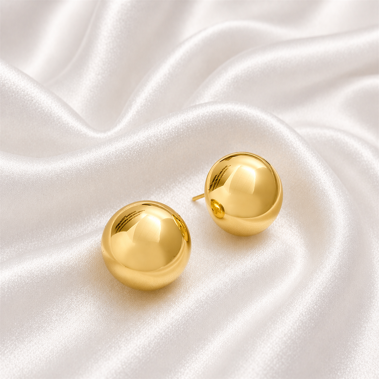 SLEEK DOME STUDS