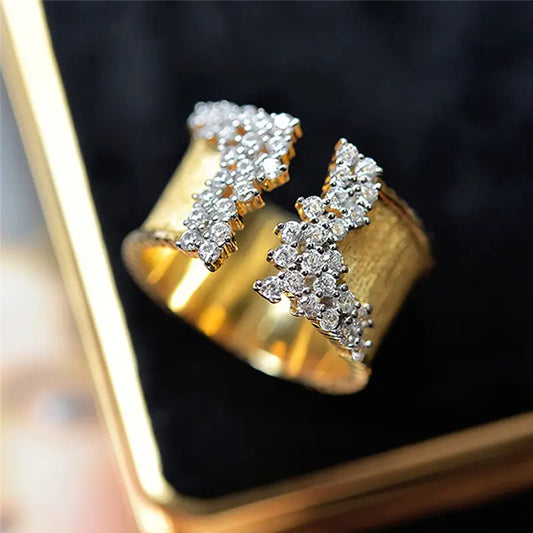 SPARKLING CUBIC RING