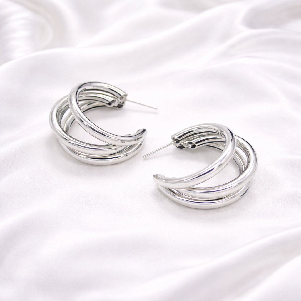 C-SHAPED HUGGIE EARRINGS