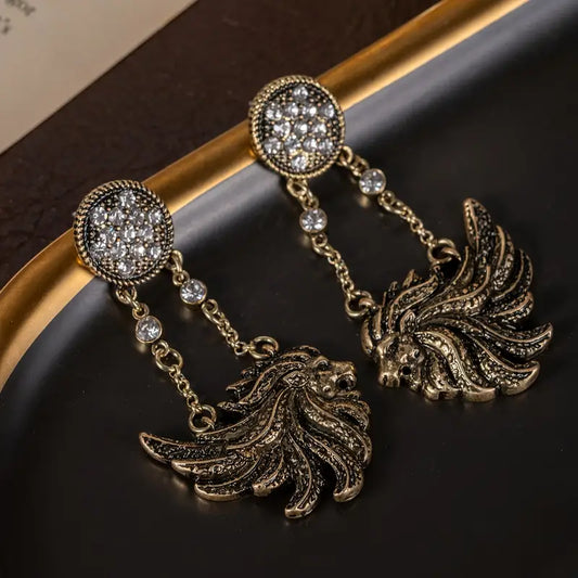 VINTAGE LION HEAD DANGLING EARRINGS