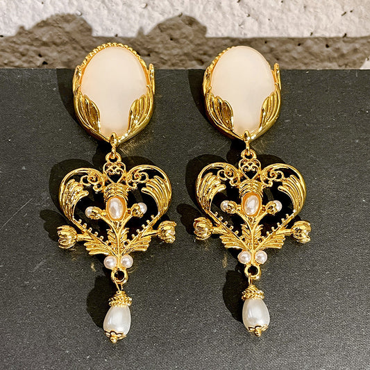 LOVE PEARL STUDS (CLIP ON EARRINGS)