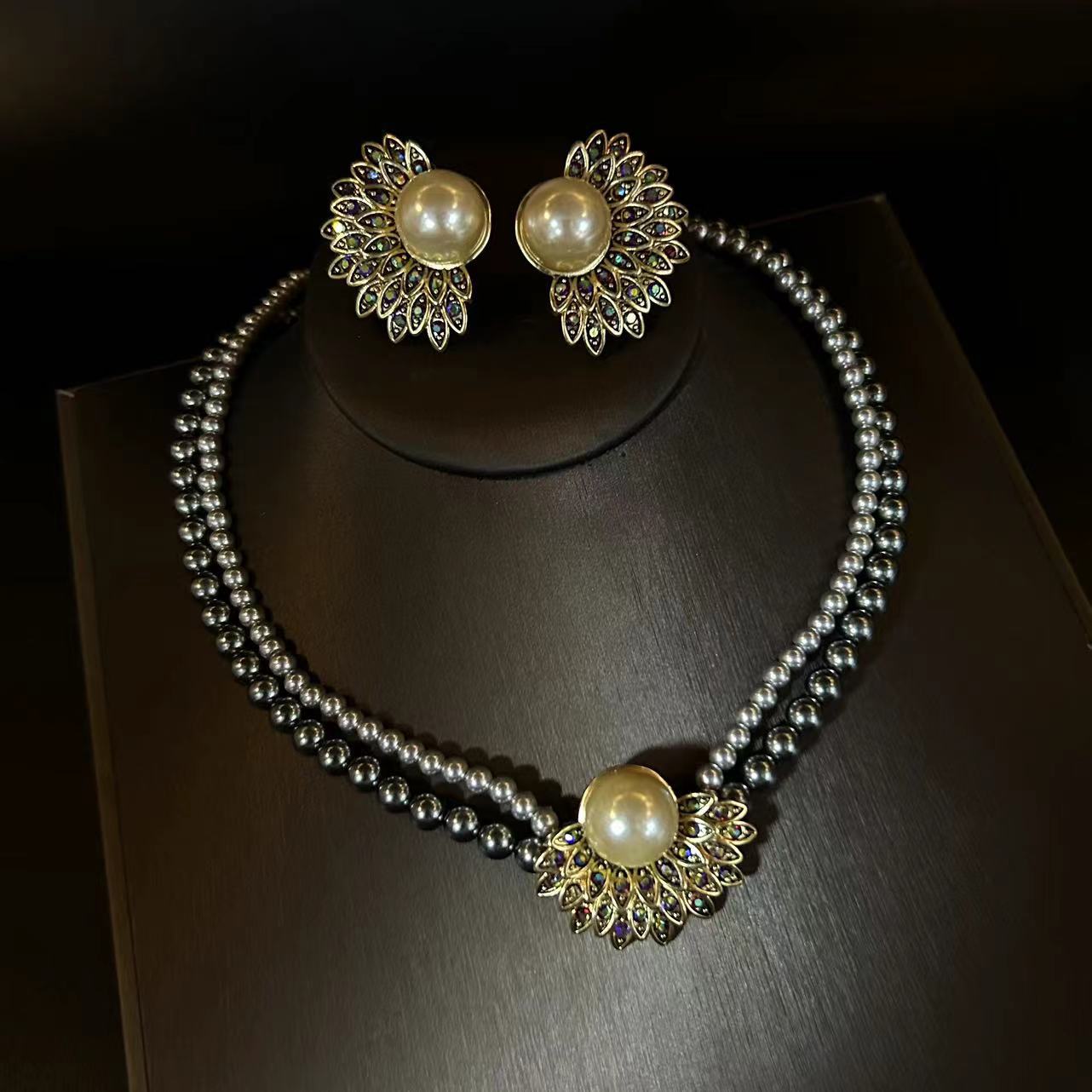 VINTAGE FRENCH STYLE SET