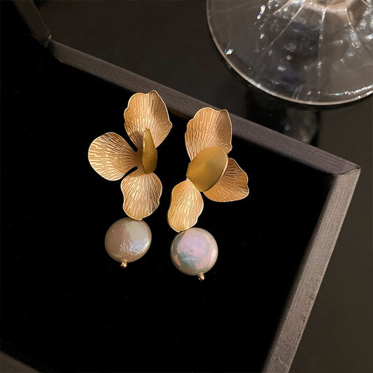 CORSAGE EARRINGS
