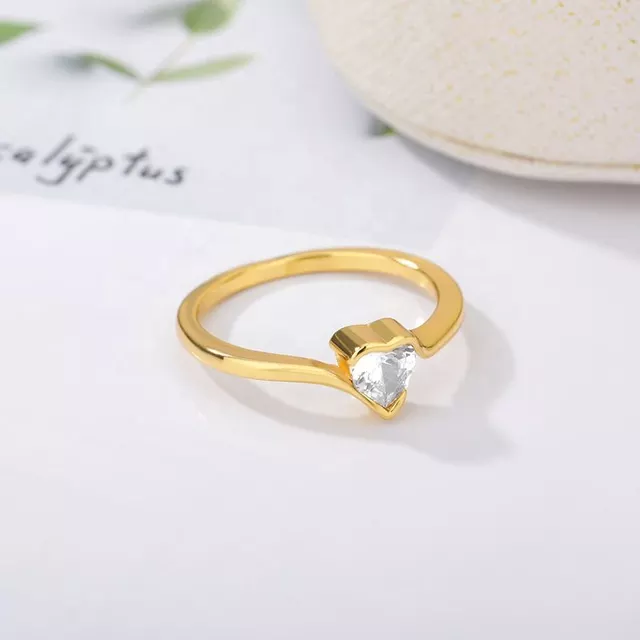 GOLD HEART RING