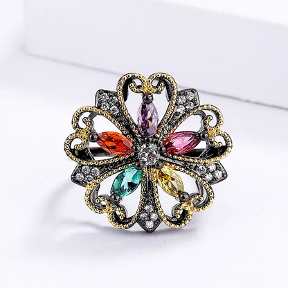 EXQUISITE VINTAGE PALACE RING