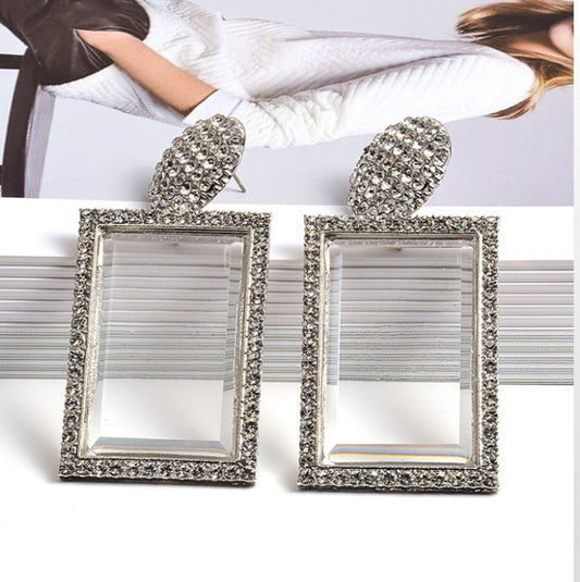 GLASS DIAMOND BOX EARRINGS