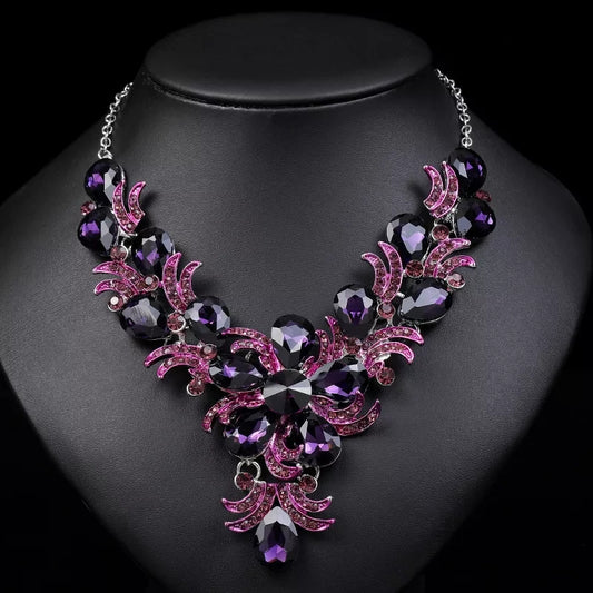 GLISTEN FLOWER NECKLACE